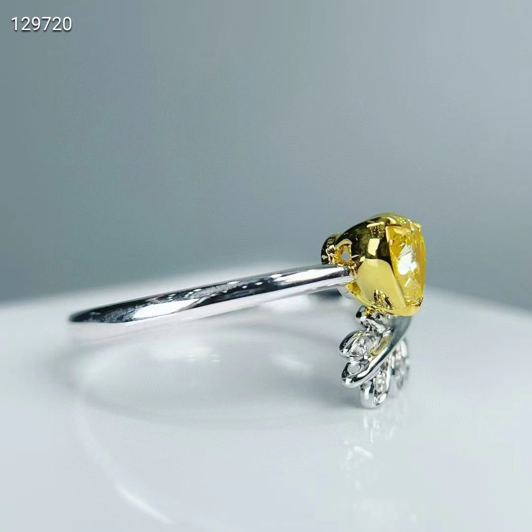Oro del corazón: el anillo de diamantes amarillos en forma de corazón de 0,56 ct