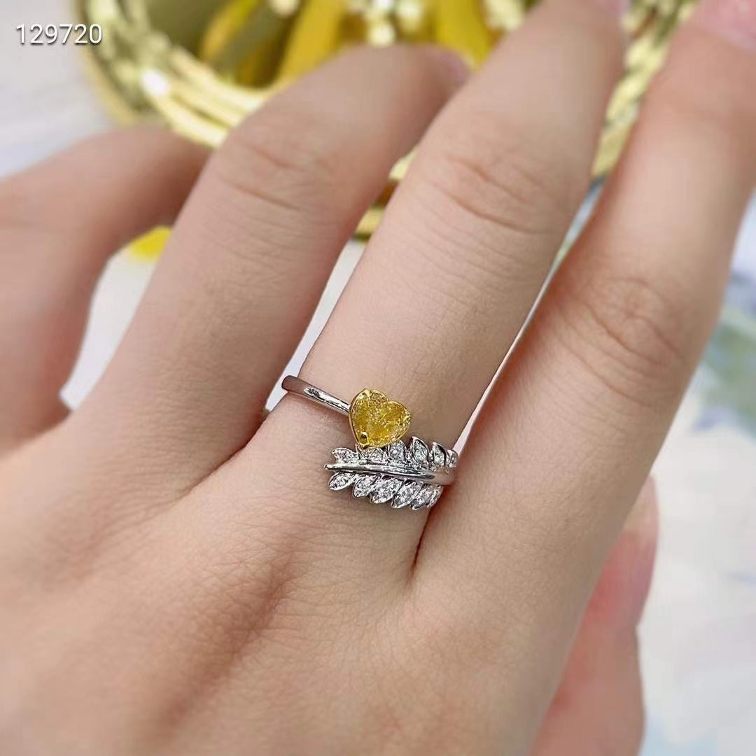 Oro del corazón: el anillo de diamantes amarillos en forma de corazón de 0,56 ct