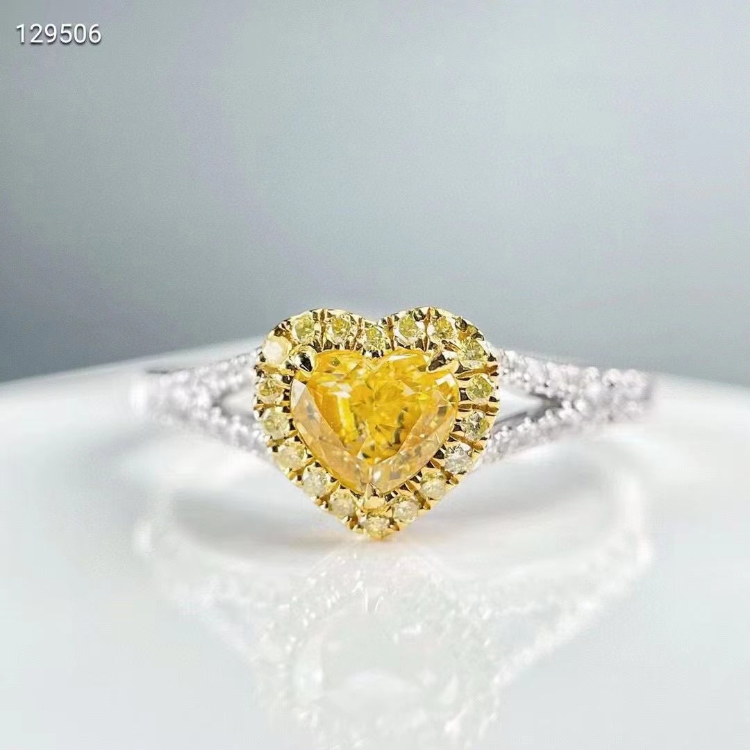Elysian Charm: 0,507 Karat Herzschliff Klassischer Gelber Diamantring in Weißgold