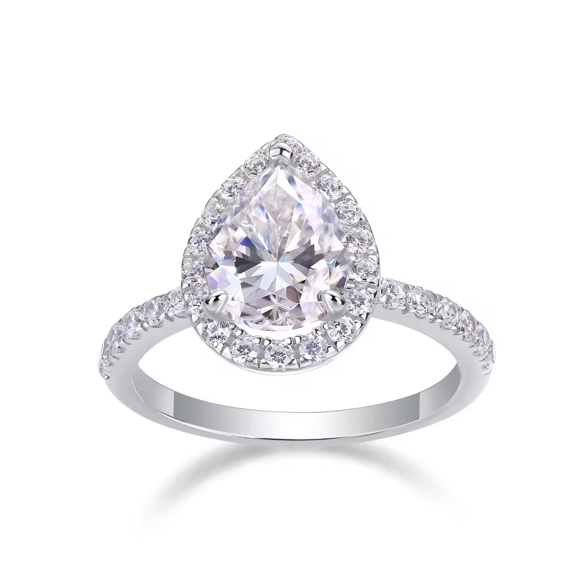 Brillo radiante: anillo de moissanita con talla de pera de 1,5 quilates