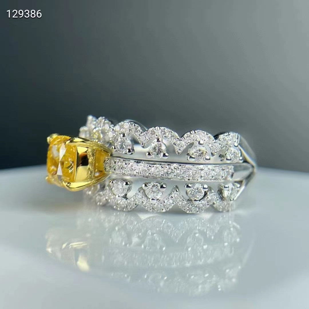 El “triunfo de la elegancia” – Anillo de diamantes amarillos de 18 quilates