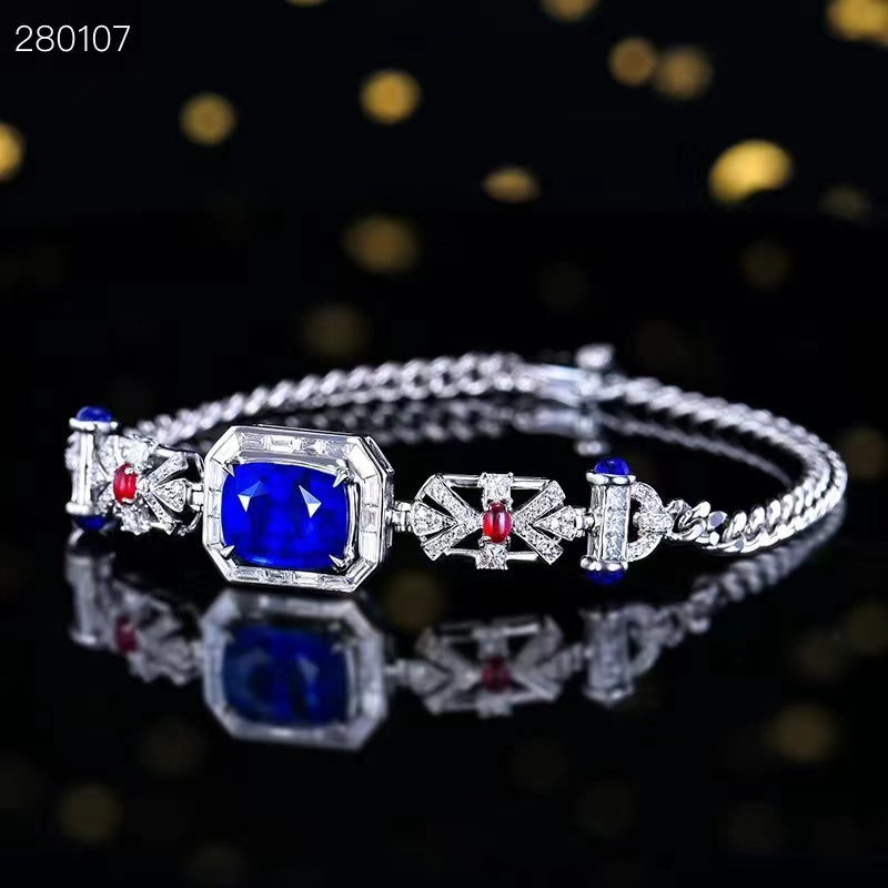 Majestätische Royal Court Cuban Chain: 18K Gold Armband mit Sri Lankan Royal Blue Sapphire
