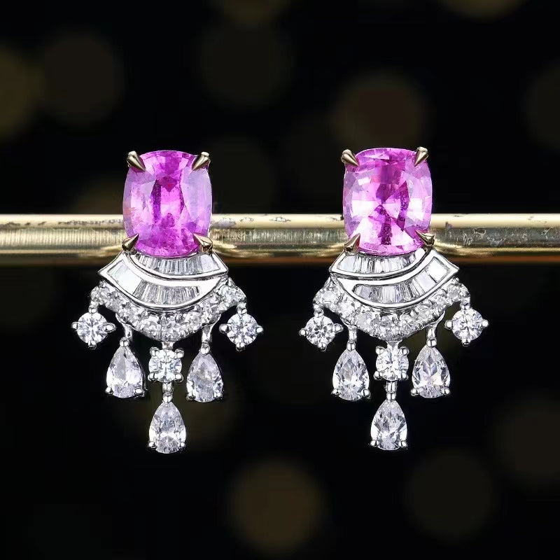 Eleganz der Morgenröte: 18K Gold Ohrstecker mit natürlichem, unbehandeltem Sri-Lanka Padparadscha Saphir