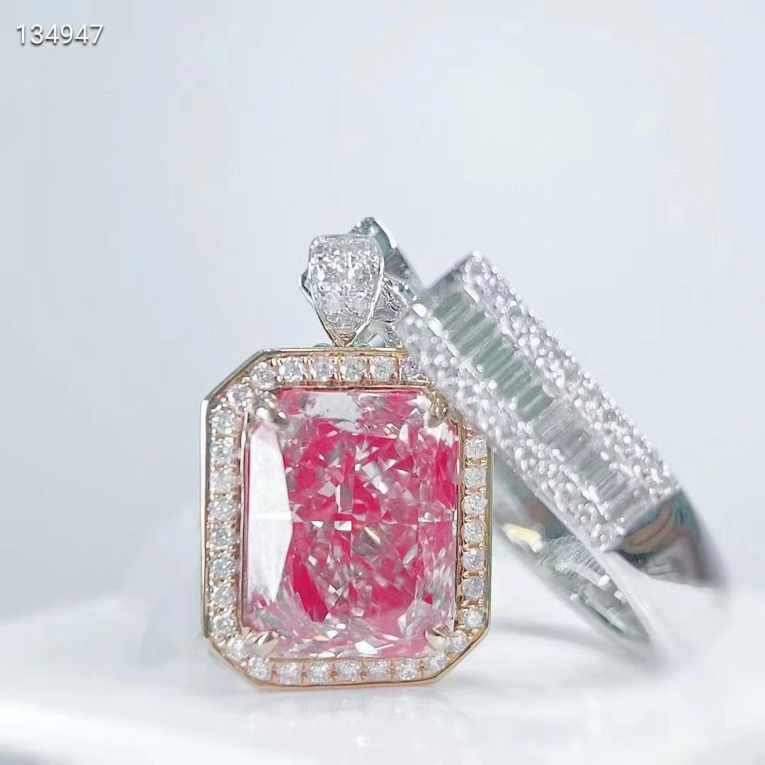 Strahlender Stern – 18k Goldring mit 6 Karat VVS Pink Moissanit