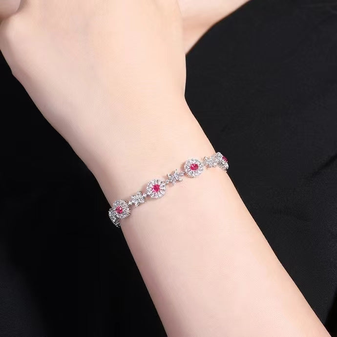 Rubin-Eleganz: Das Armband für den Kenner