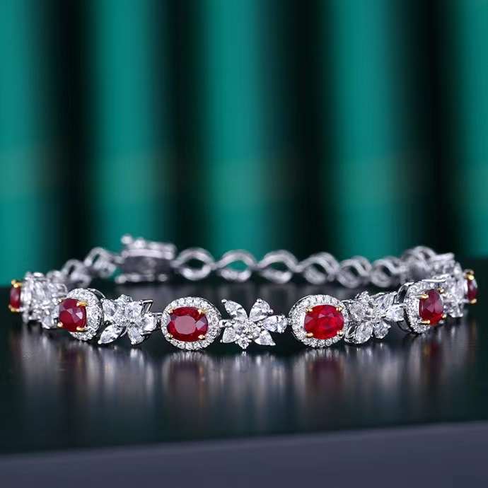 Ruby Dream - Pulsera de oro de 18 quilates con rubí rojo paloma sin tratar de 3,75 quilates