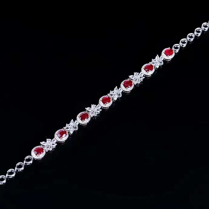 Ruby Dream - Pulsera de oro de 18 quilates con rubí rojo paloma sin tratar de 3,75 quilates