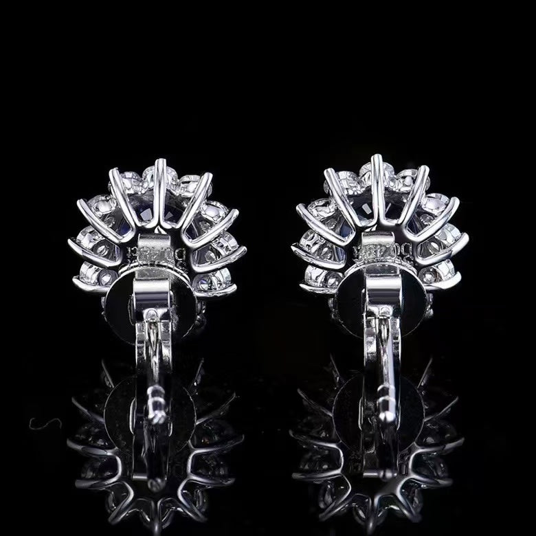 Exquisite luxury: 18K gold stud earrings with 1.42ct Sri Lanka sapphire