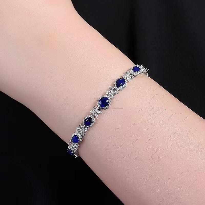 Die Tränen der Himmelskönigin – 18K Gold-Saphirarmband mit Diamanten
