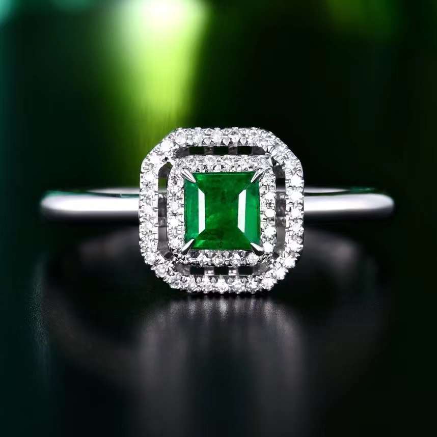 Der Smaragdtraum – Exklusiver 18k Gold Ring mit Natur-Smaragd