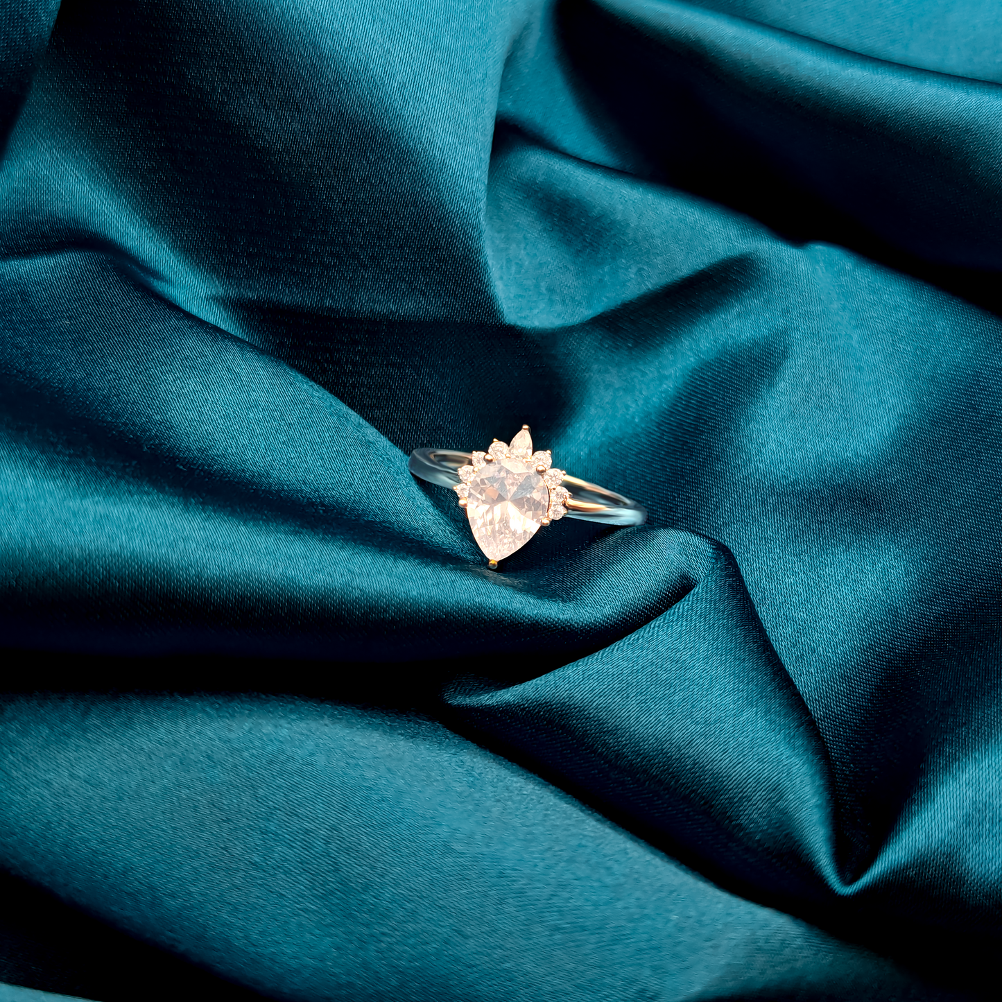 Silberne Serenade – Eleganz in Perfektion