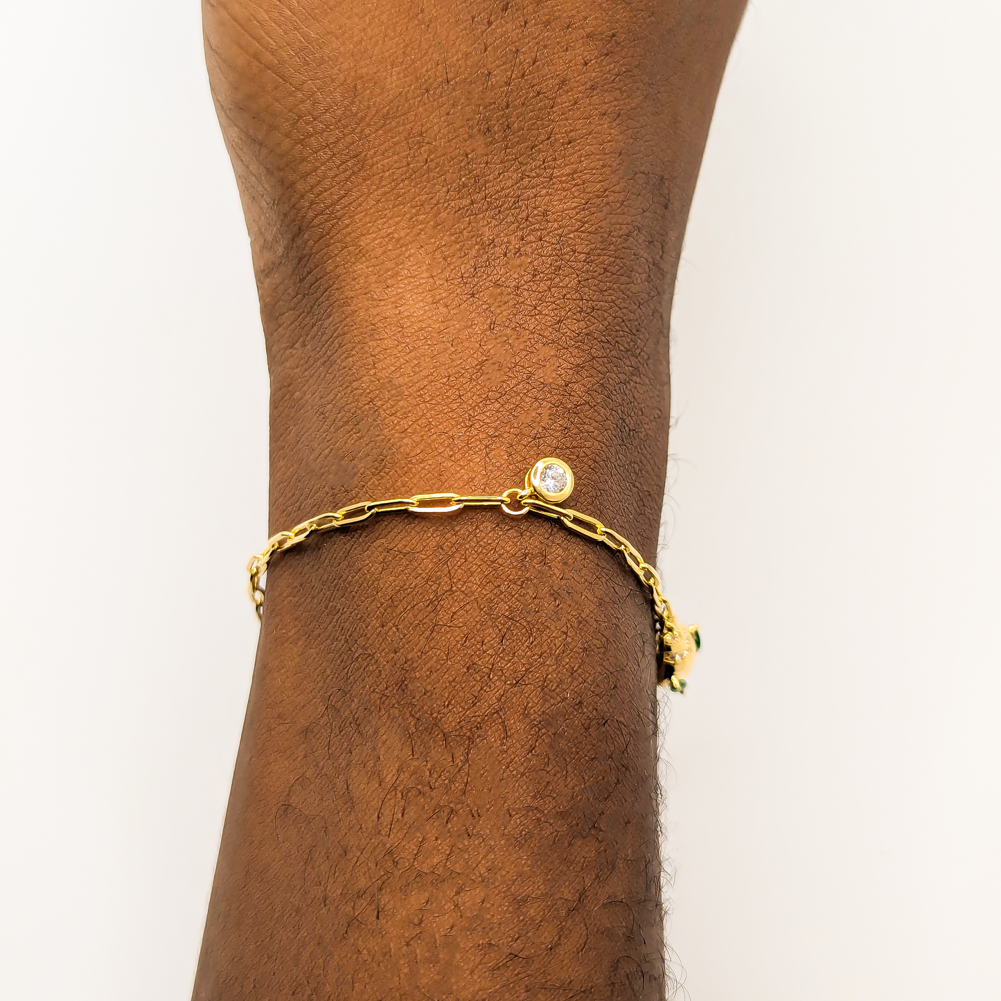 Verlockendes Funkeln: Golden Serpent Armband
