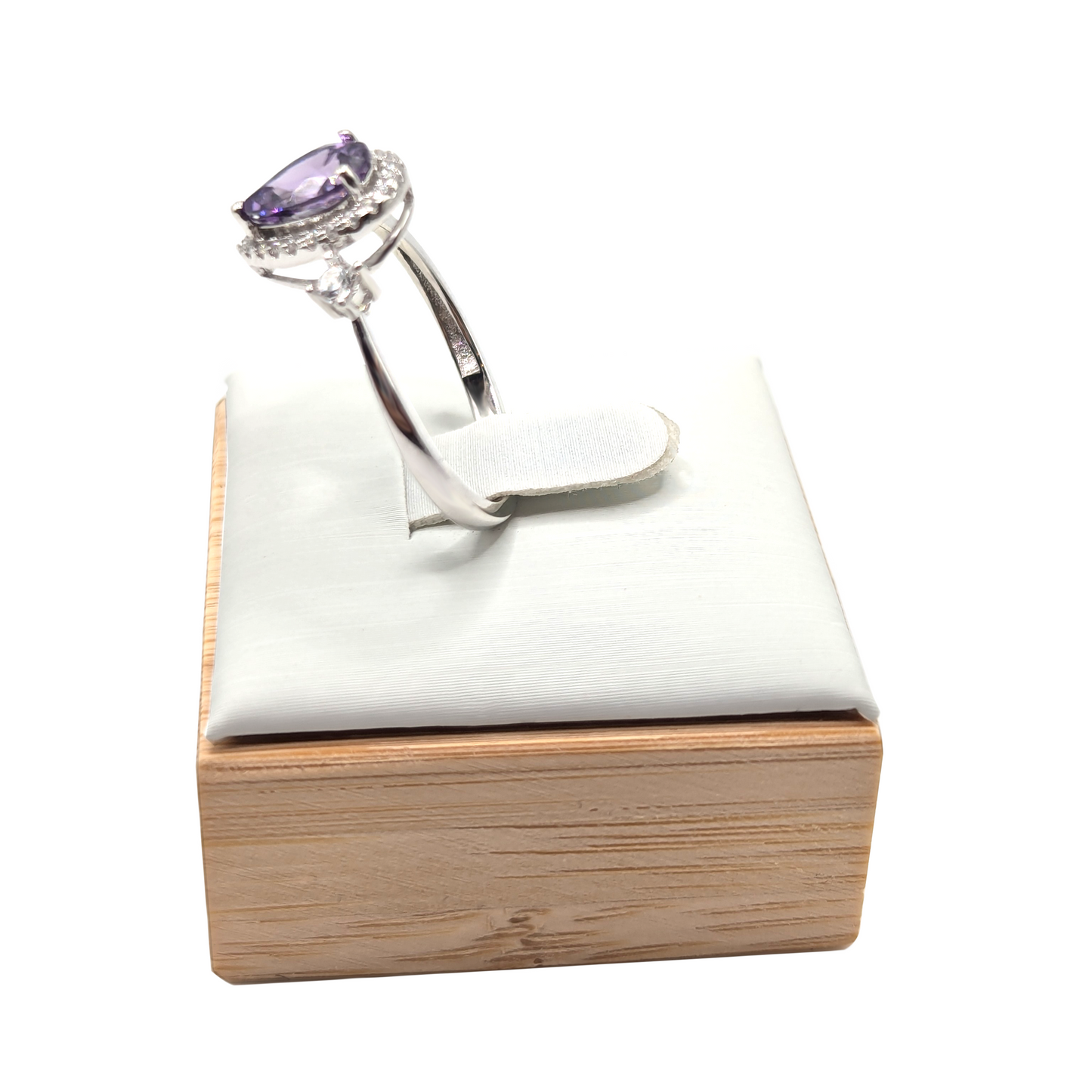 Violet Drop – Elegante anillo en plata de primera ley