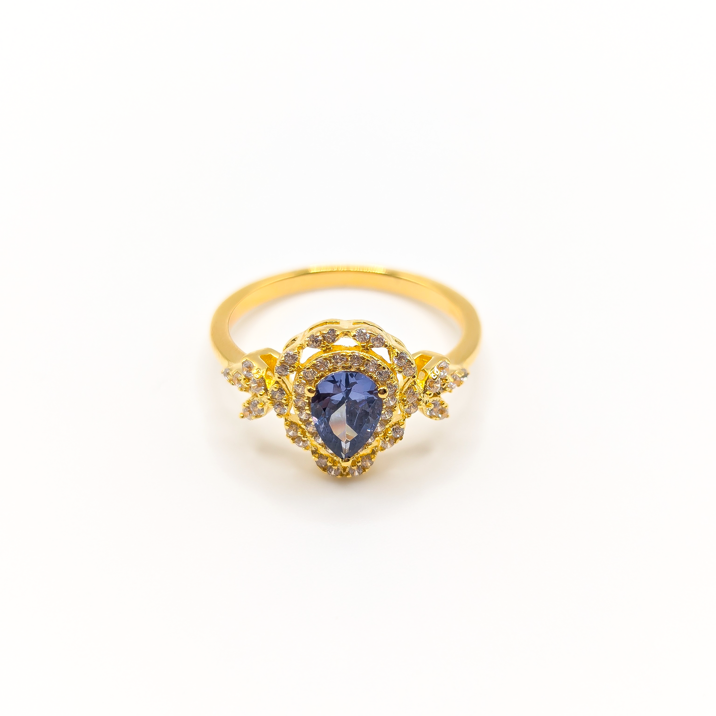 Himmelstropfen – Goldener Tropfen Ring der Eleganz