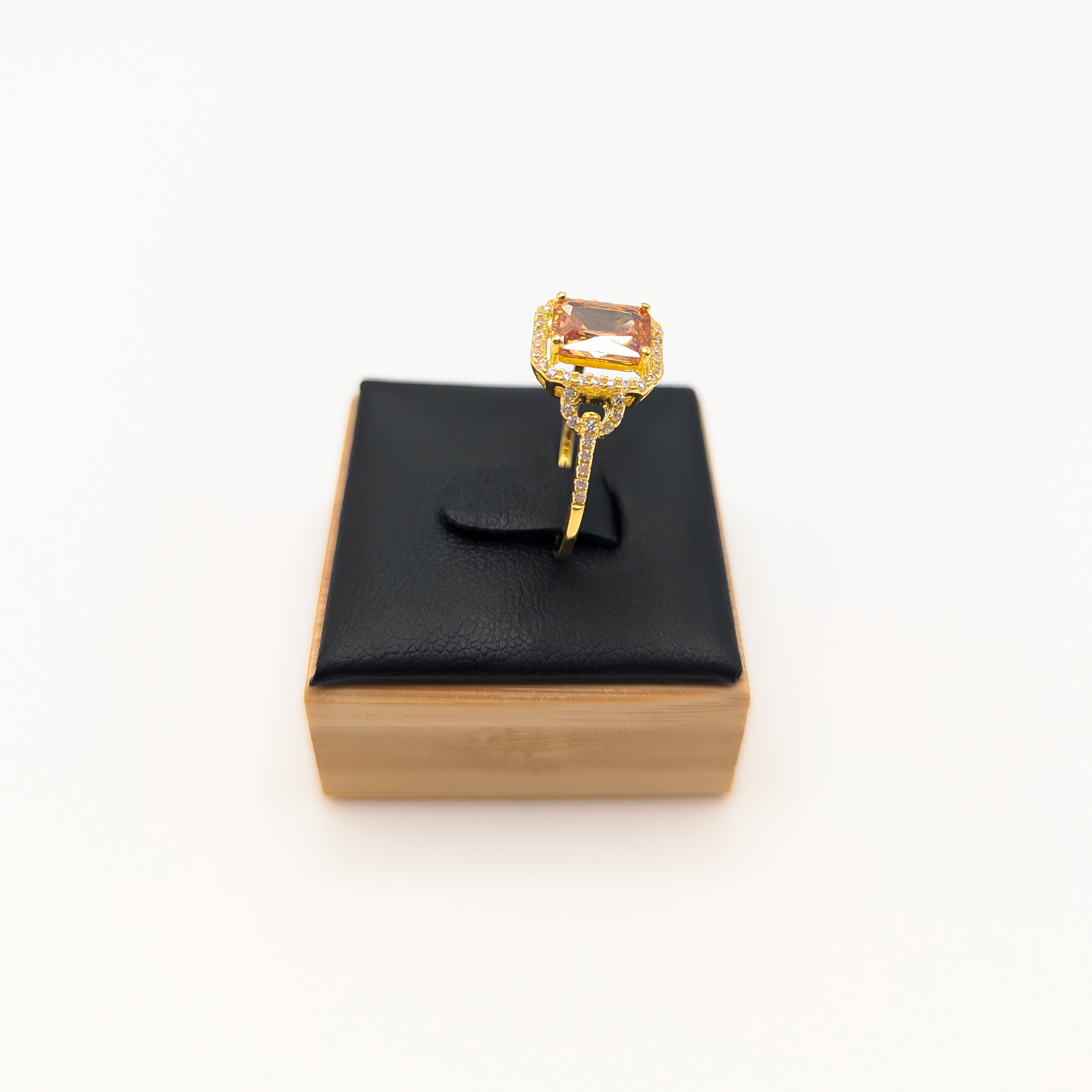 Sonnenglanz-Ring – Exquisite Eleganz aus der Goldener Sonnenstrahl Kollektion