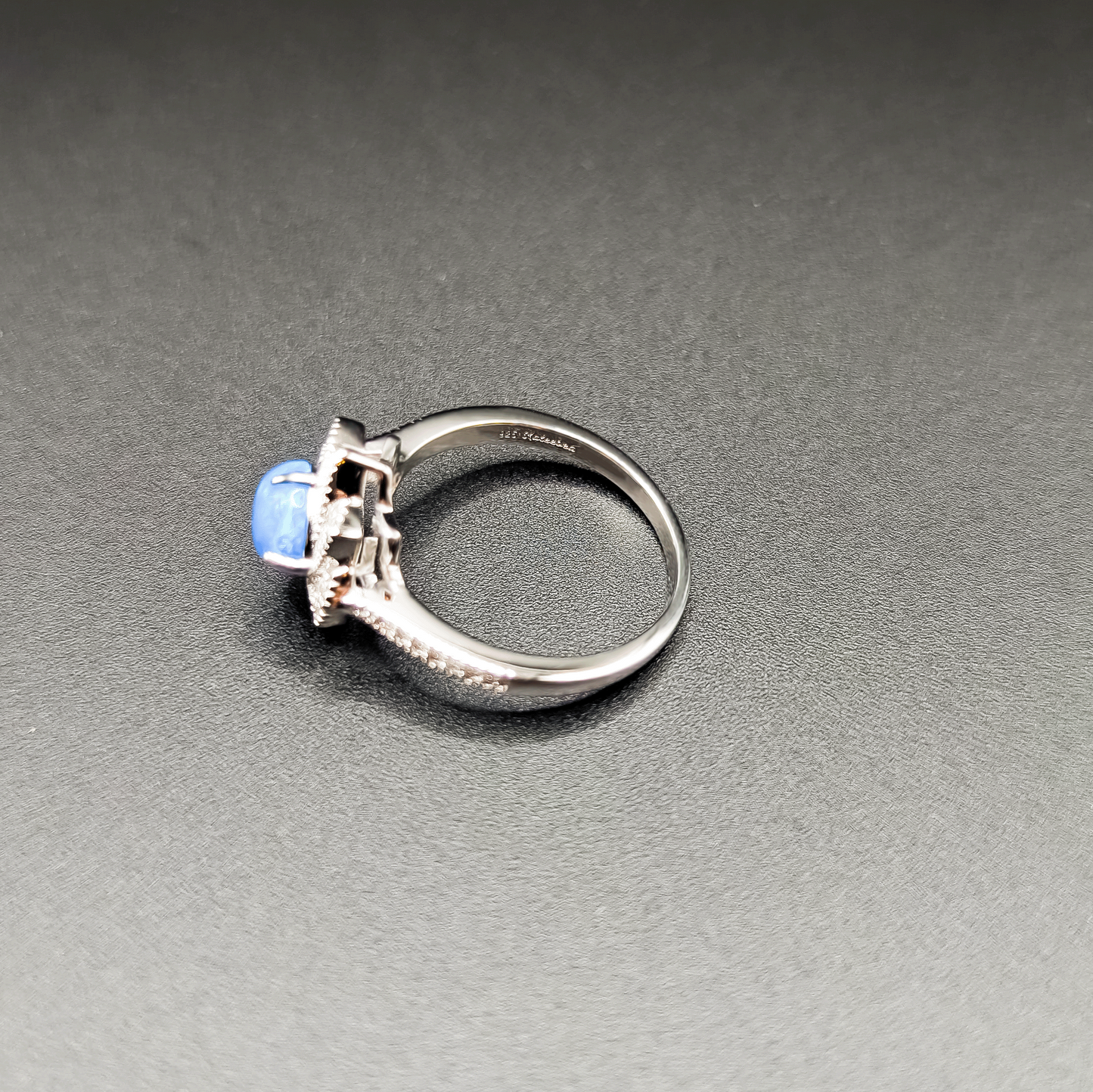 Anillo flor estrellada