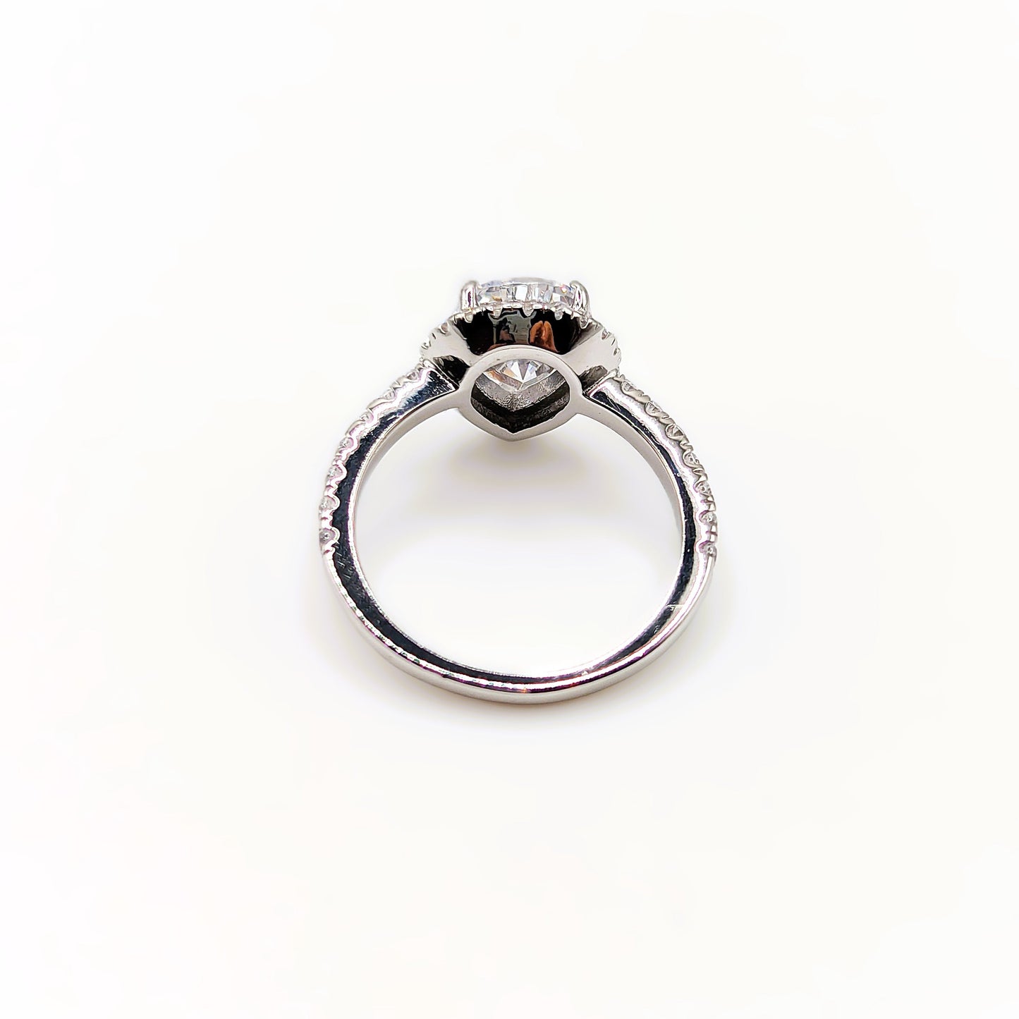 Alira – Anillo de plata de ley con circonitas talla pera | Baño de rodio