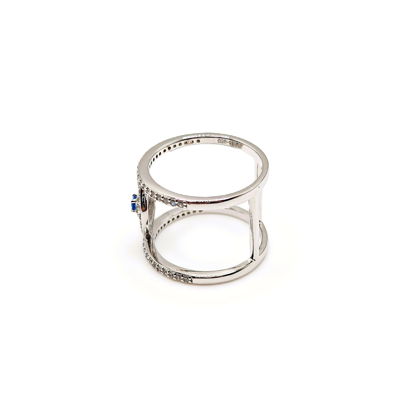 Anillo Hyat Eye: Tu protección. Tu estilo. Tu declaración.