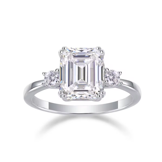 Pure Glamour: 925 Sterling Silver 4CT Emerald Cut VVS1 D Moissanite Ring