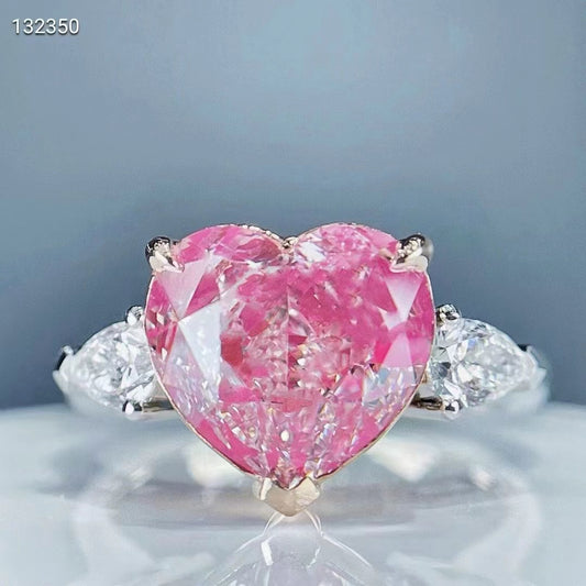 Seductive affair of the heart: 18k gold ring with 5.01ct natural pink diamond