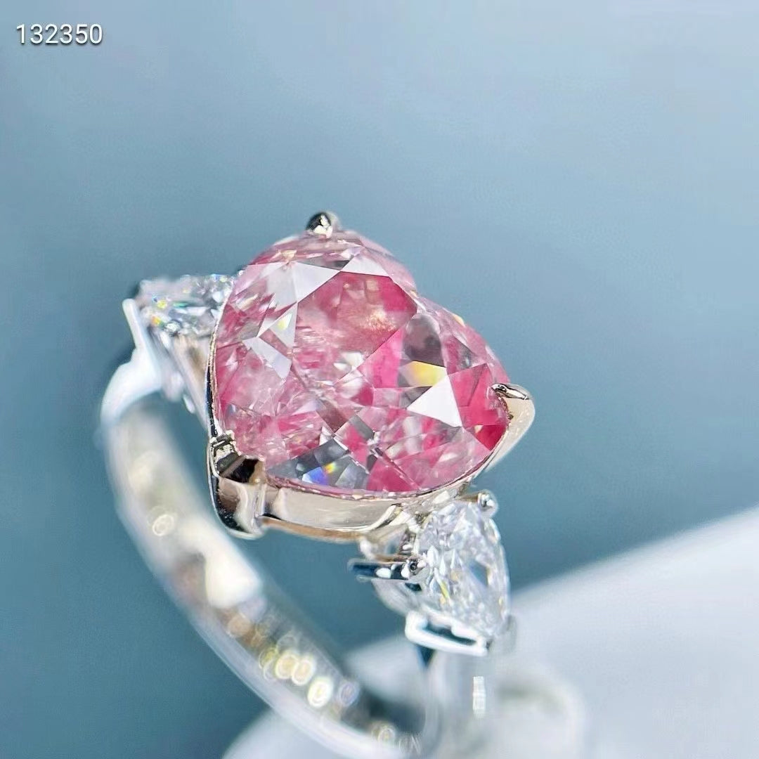 Seductive affair of the heart: 18k gold ring with 5.01ct natural pink diamond