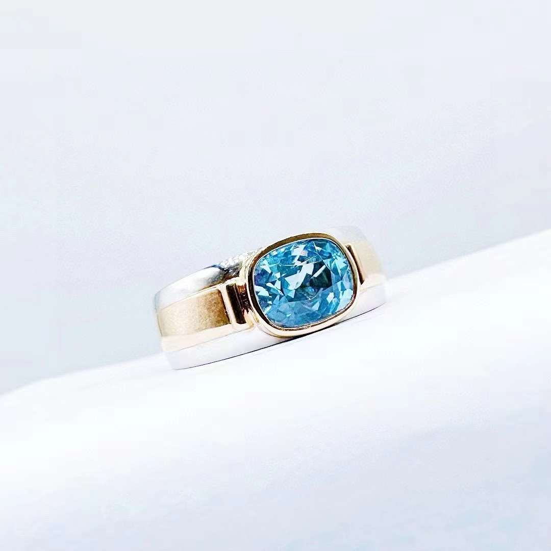 Sky Blue Dream – 18K Gold Santa Maria Aquamarine Ring