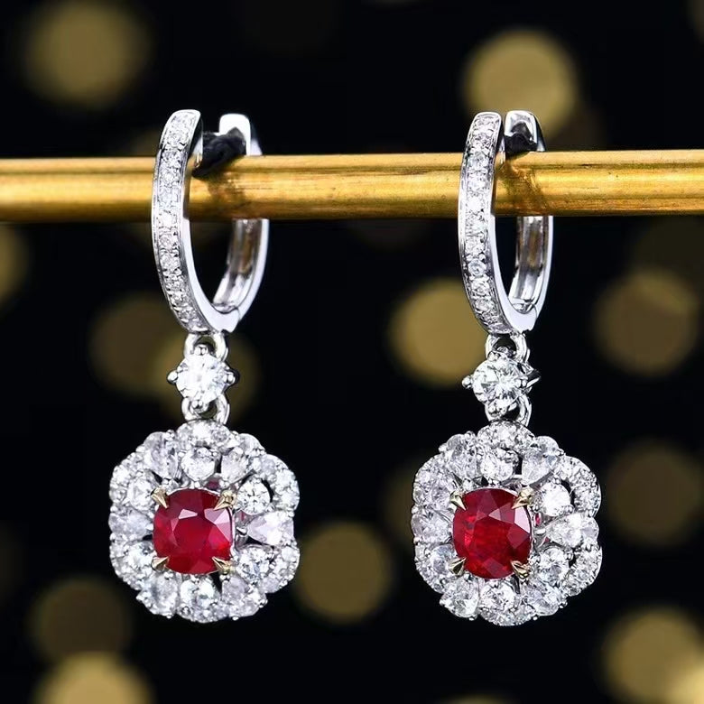 Fire of Passion – 18k gold earrings with 0.66ct natural ruby ​​in pigeon blood red