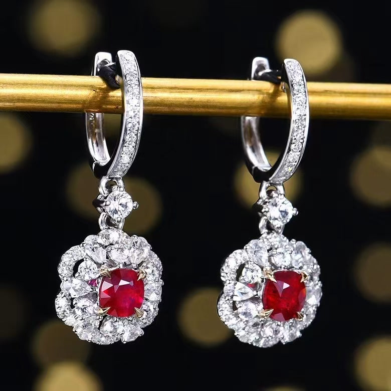 Fire of Passion – 18k gold earrings with 0.66ct natural ruby ​​in pigeon blood red