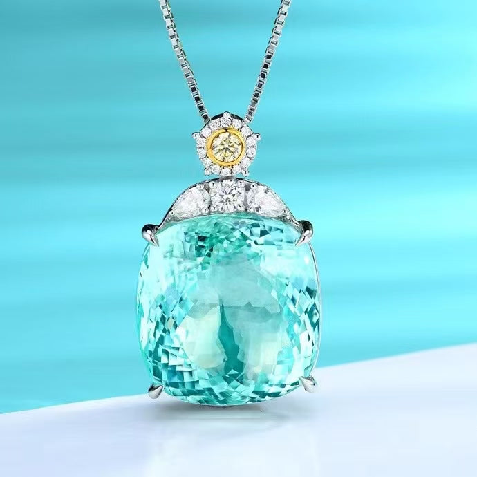 Radiant deep sea: The 18K gold Paraiba pendant