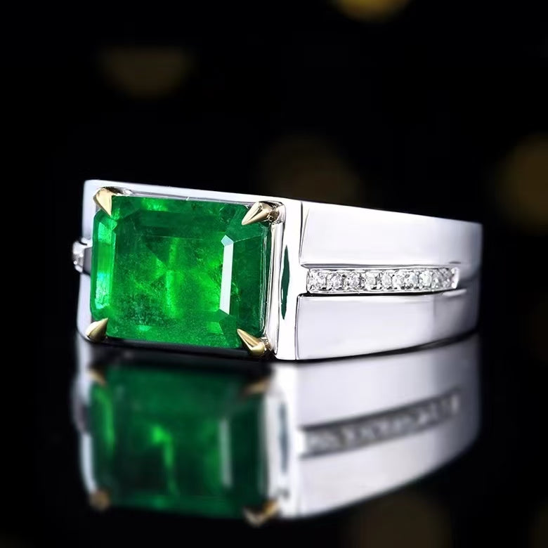 Eternal Splendor: The 18K Gold 2.12ct Natural Emerald Ring