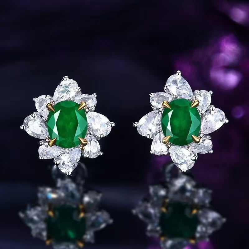 Emerald Rays: 18K Gold Earrings with 1.23 ct Natural Emerald