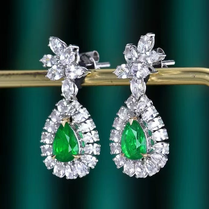 “Hidden Splendor”: 18K Gold Earrings with 1.4ct Natural Emerald