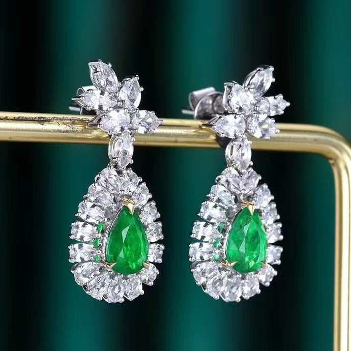 “Hidden Splendor”: 18K Gold Earrings with 1.4ct Natural Emerald