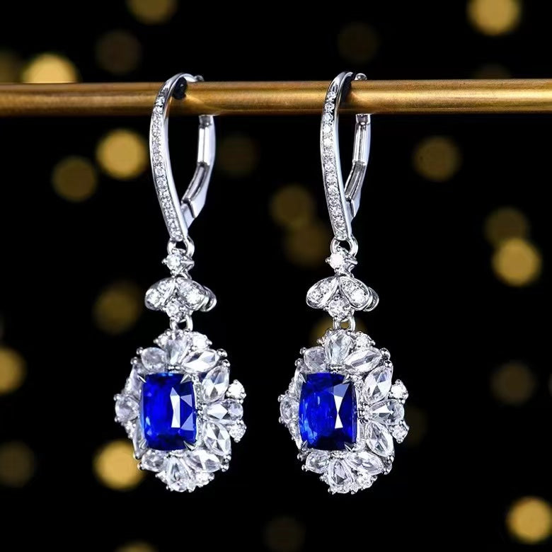 Royal splendor: 18K gold earrings with 2.15ct Sri Lanka sapphire