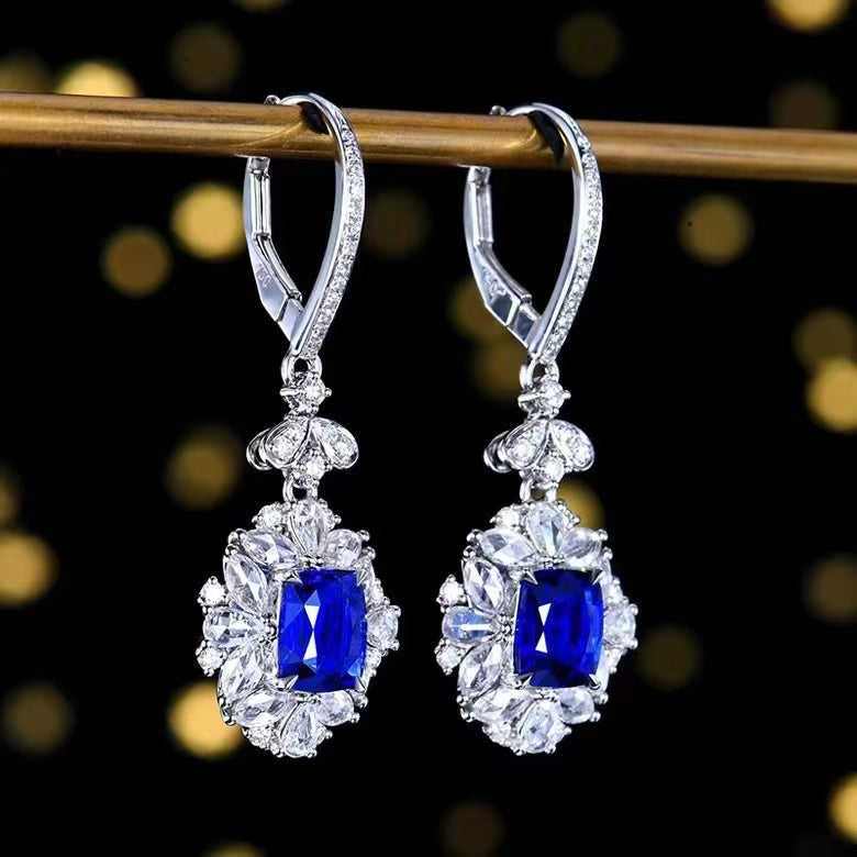 Royal splendor: 18K gold earrings with 2.15ct Sri Lanka sapphire