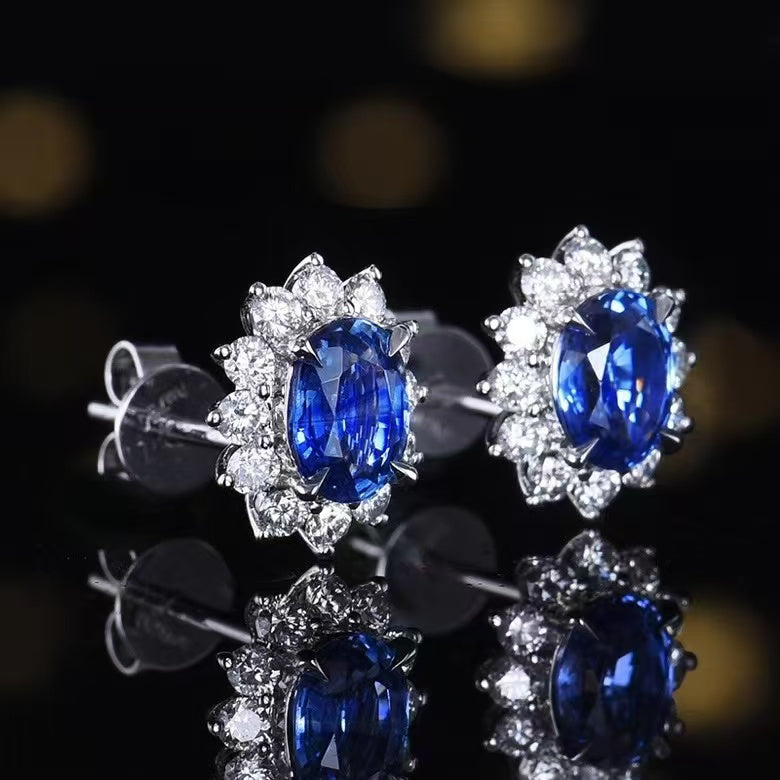 Exquisite luxury: 18K gold stud earrings with 1.42ct Sri Lanka sapphire