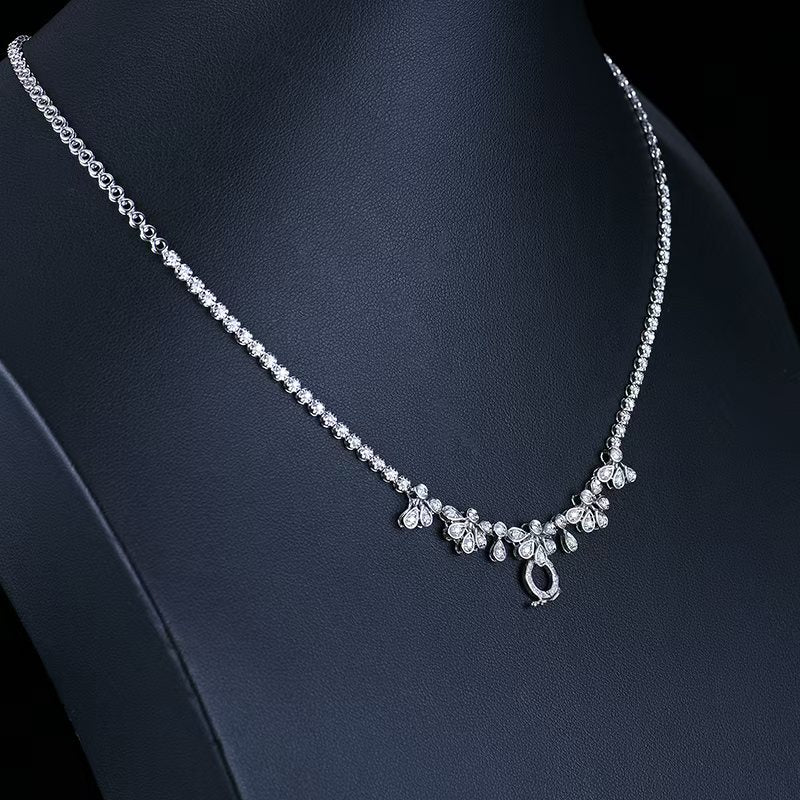 Stellar Elegance – 18K Gold Diamond Necklace without Pendant