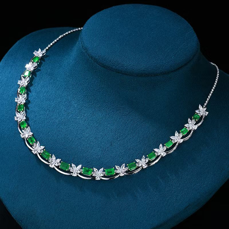 Emeraude Éclat – 18K gold necklace with natural emerald