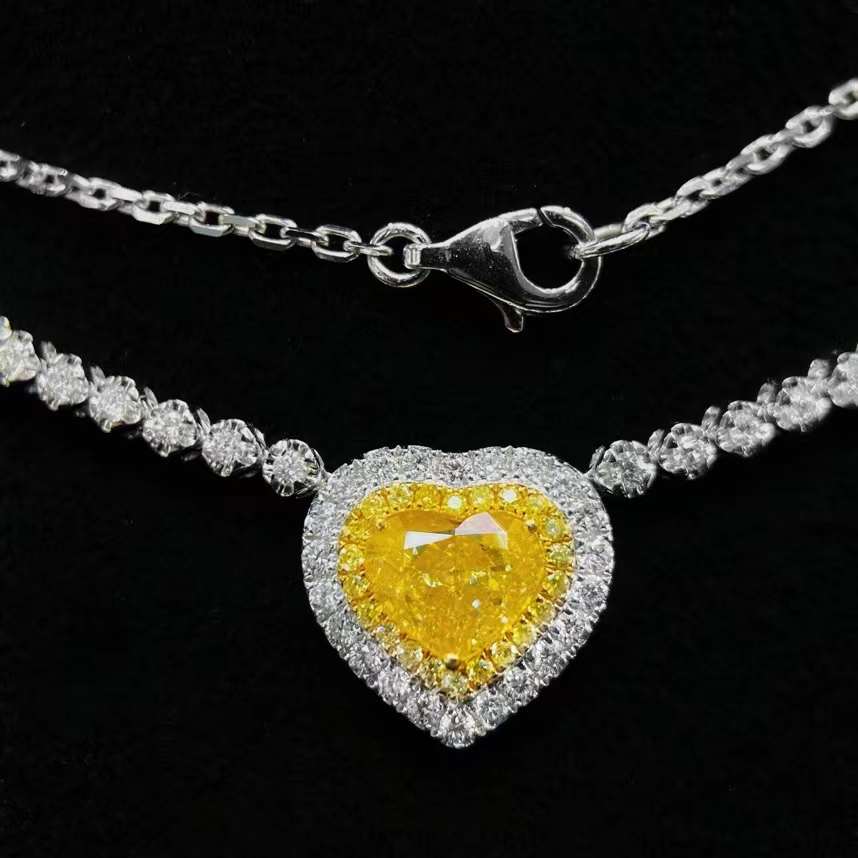 Golden radiance: Exclusive 18k yellow diamond necklace