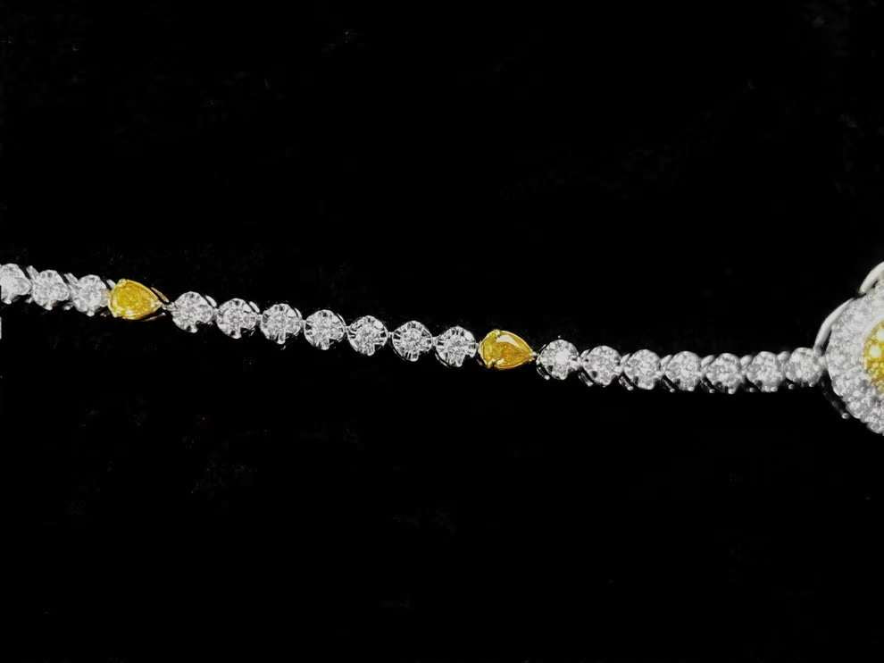 Golden radiance: Exclusive 18k yellow diamond necklace