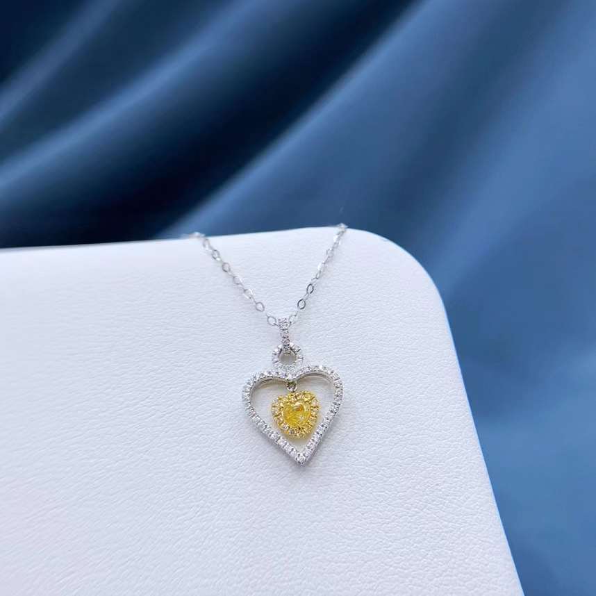 Sunlight of elegance: 18k gold necklace with natural yellow diamond and certificate