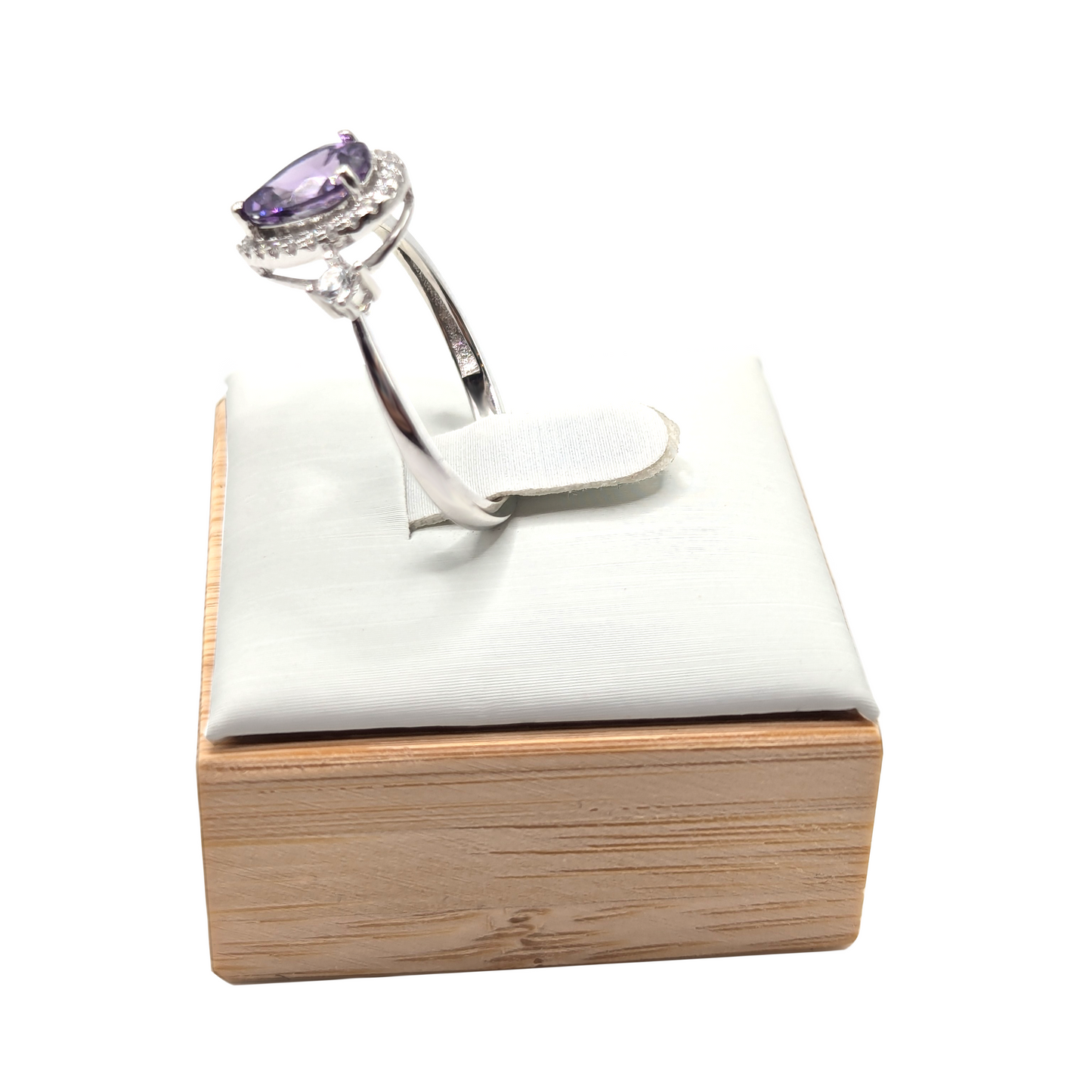 Violet Drop – Elegant Ring in Sterling Silver