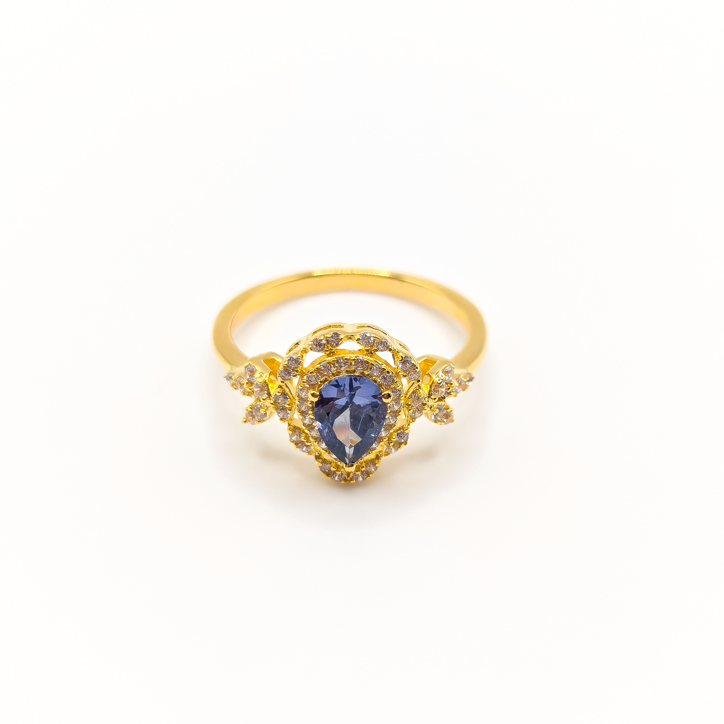 Sky Drop – Golden Drop Ring of Elegance