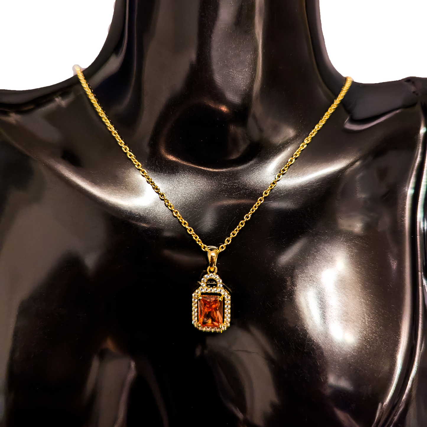 Golden Sunbeam – Necklace with rectangular citrine yellow pendant