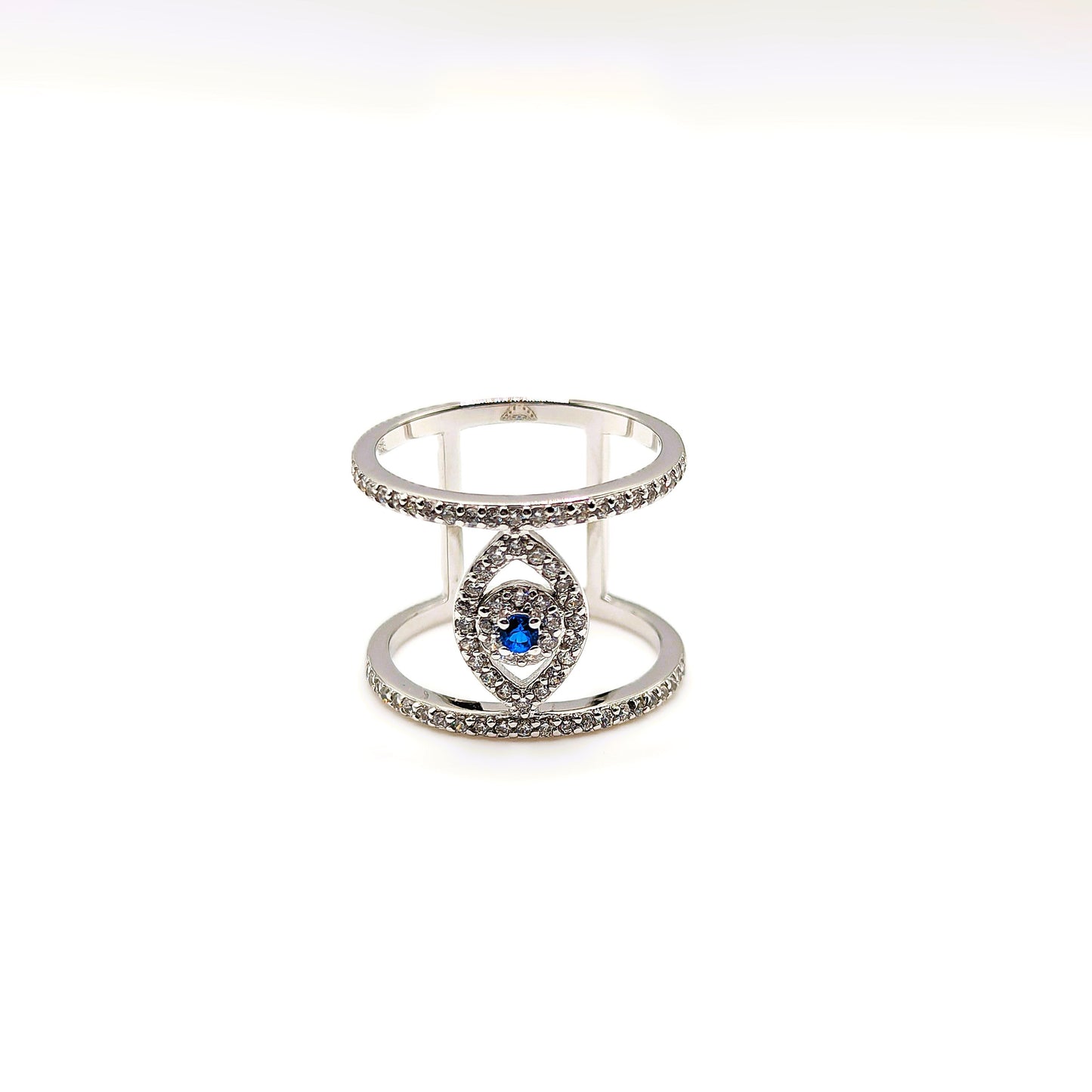 Anillo Hyat Eye: Tu protección. Tu estilo. Tu declaración.