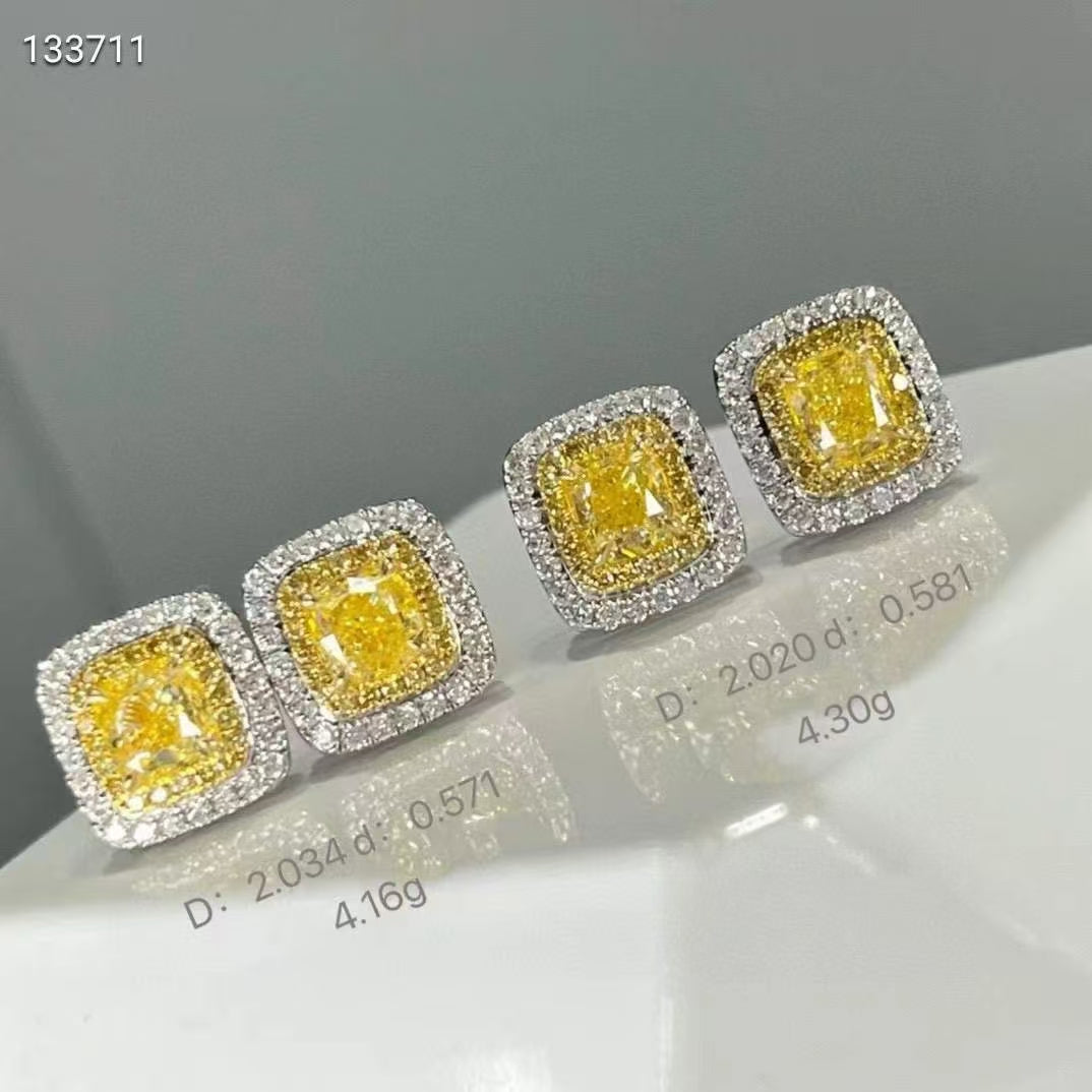 Sun Flame – 18k Gold Stud Earrings with Natural Yellow Diamonds